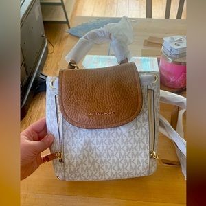 Brand new Micheal kors convertible backpack, good condition never used
